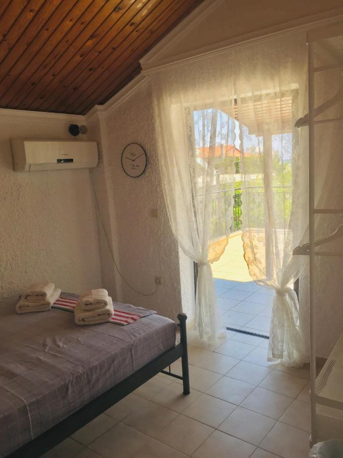 Rose'S Place Artemida  Dış mekan fotoğraf
