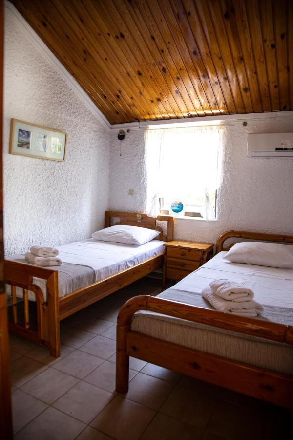 Rose'S Place Artemida  Dış mekan fotoğraf